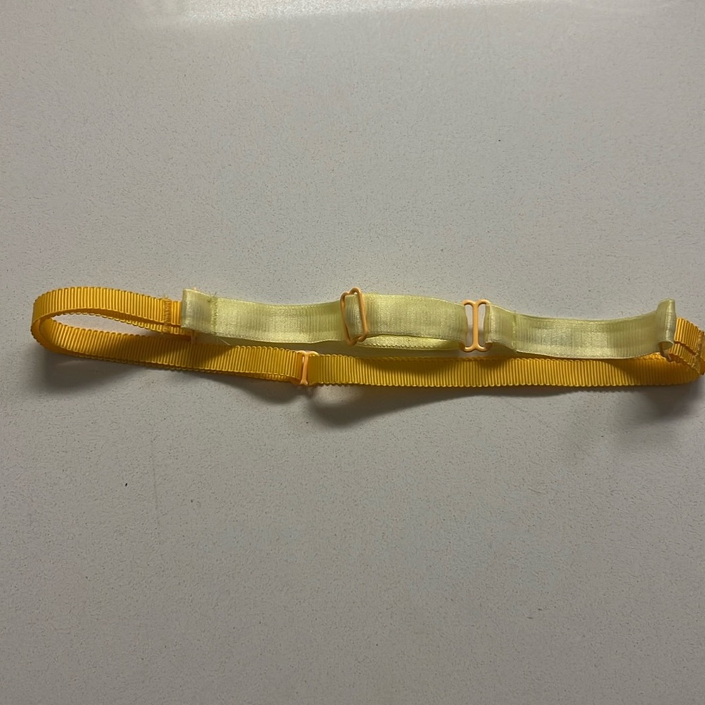 Lululemon adjustable headband - yellow - like new